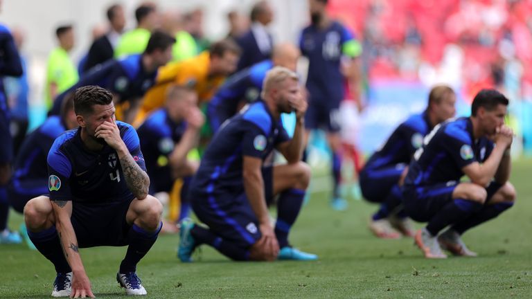 Eriksen 'uyanık' ve 'kararlı' 2 finland players were in distress after denmark's christian eriken collapsed