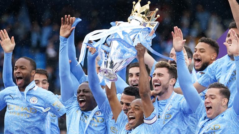 Fernandinho yeni city anlaşmasını imzaladı 3 manchester city won their fifth premier league title in 2021.