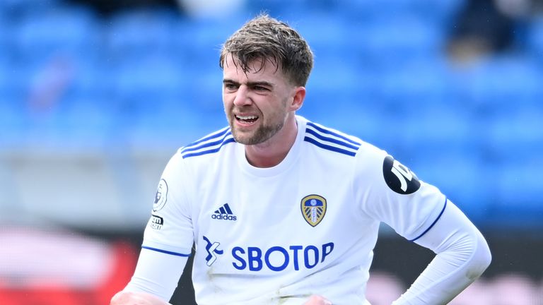 Futbol, george floyd'un öldürülmesinden bir yıl sonra mı değişti? 4 patrick bamford was a doubt for friday's clash due to a dead leg