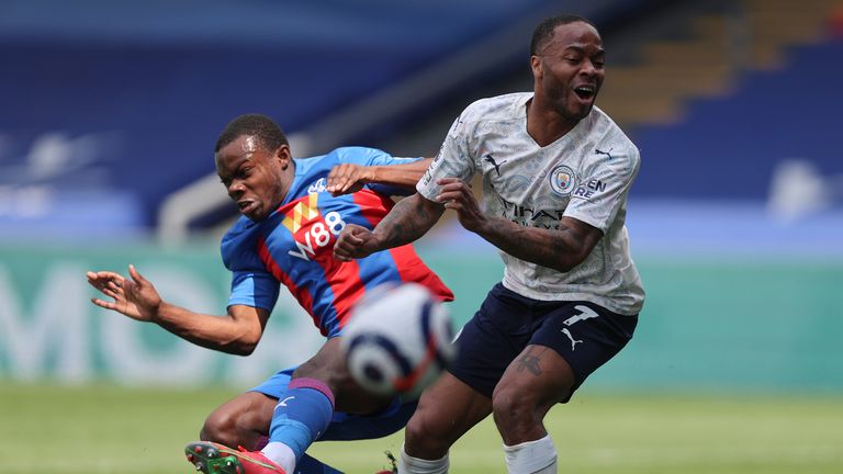 <p>hodgson: i̇ngiltere için euro için sterlin çok önemli 3 ap - sterling in action against crystal palace