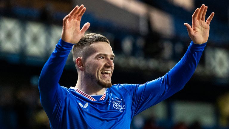 Gerrard: güçlendirme anahtar ama ilgi bekleniyor 5 ryan kent celebrates after scoring to make it 3-1 to rangers vs royal antwerp
