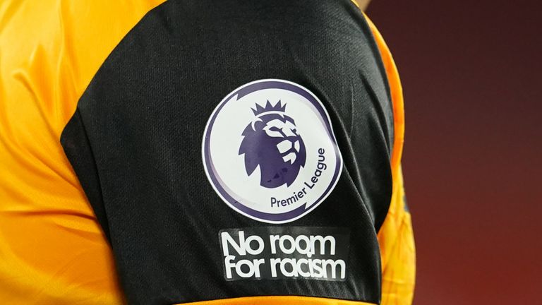 Walker ırkçı tacizi ortaya çıkardı 3 no room for racism (pa)