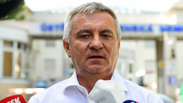Çek bakanı patlattı 3 head of office vratislav mynar - who works under president milos zeman - has launched an attack on rangers and uefa