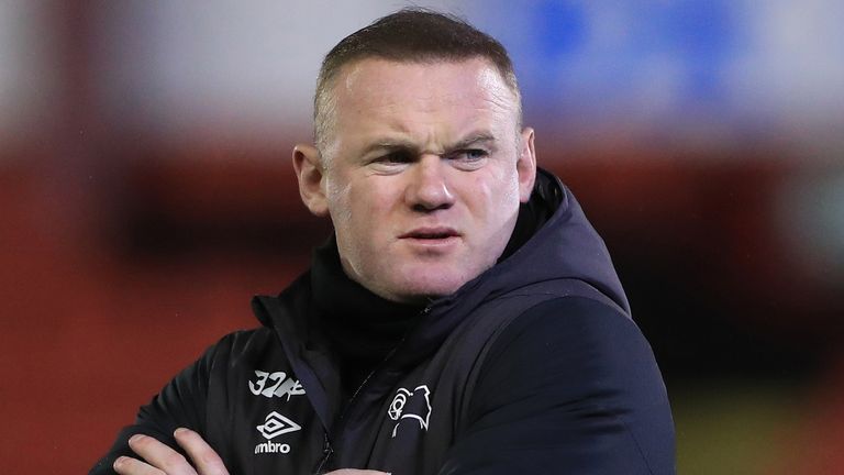 Swansea sosyal medyayı 'iğrenç taciz' yüzünden boykot edecek 3 derby county manager wayne rooney before the sky bet championship match at oakwell, barnsley. picture date: wednesday march 10, 2021 (pa)